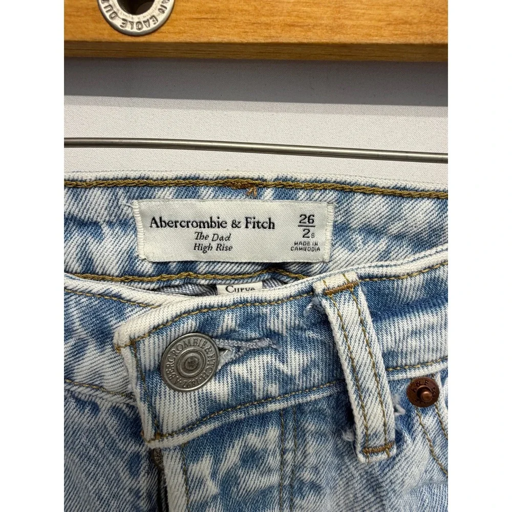 Abercrombie Fitch The Dad High‎ Rise Light Wash Distressed Knee Jeans Size 26 - Picture 5 of 13